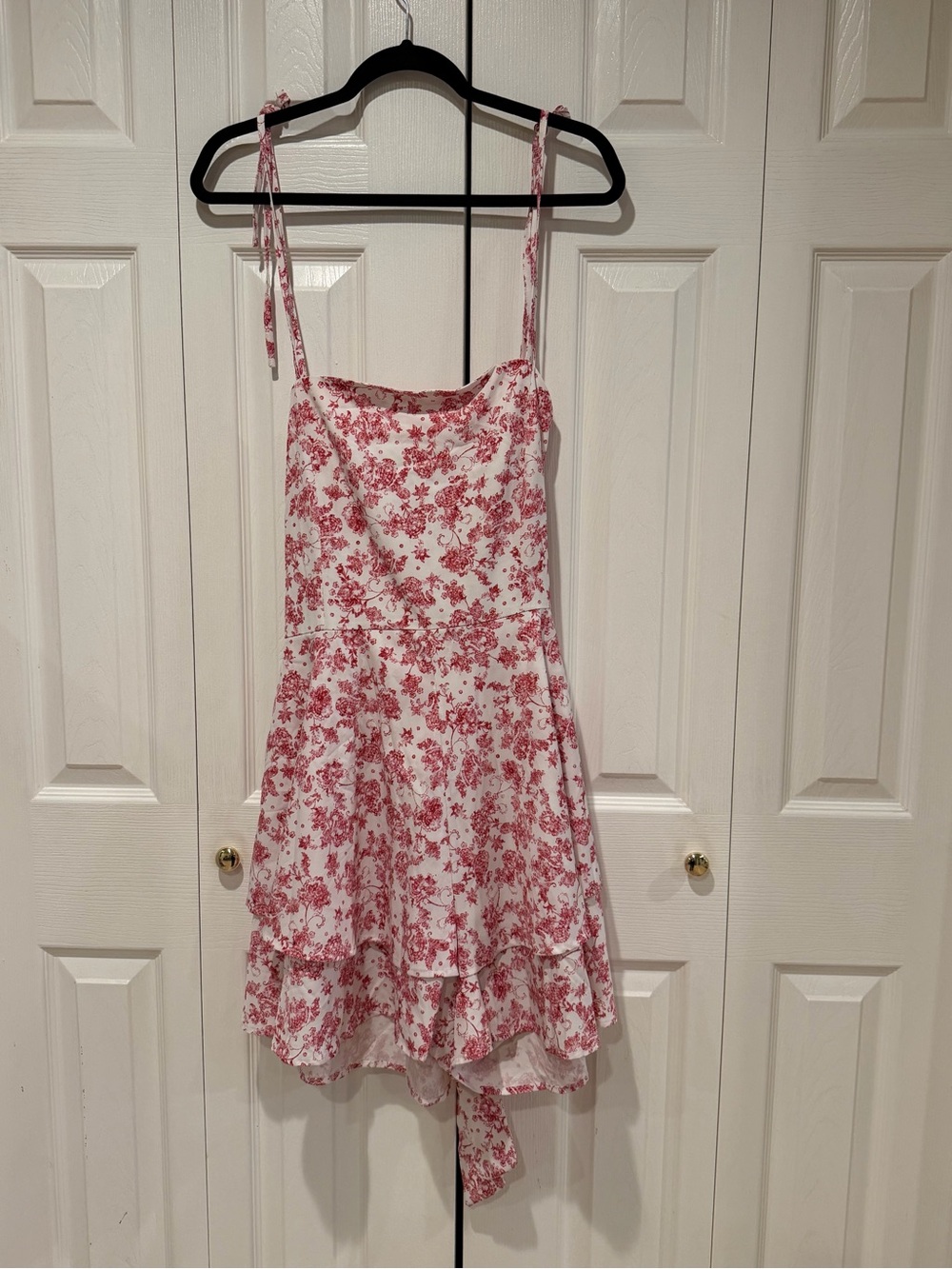Floral Spaghetti-Strap Plus Size Jumpsuit in White and Red